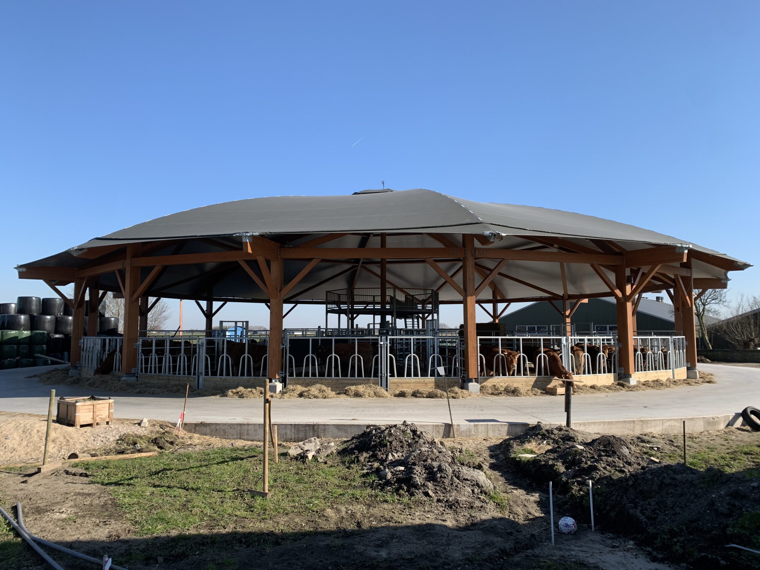 Houten Roundhouse 30 – Hoeve Kazan