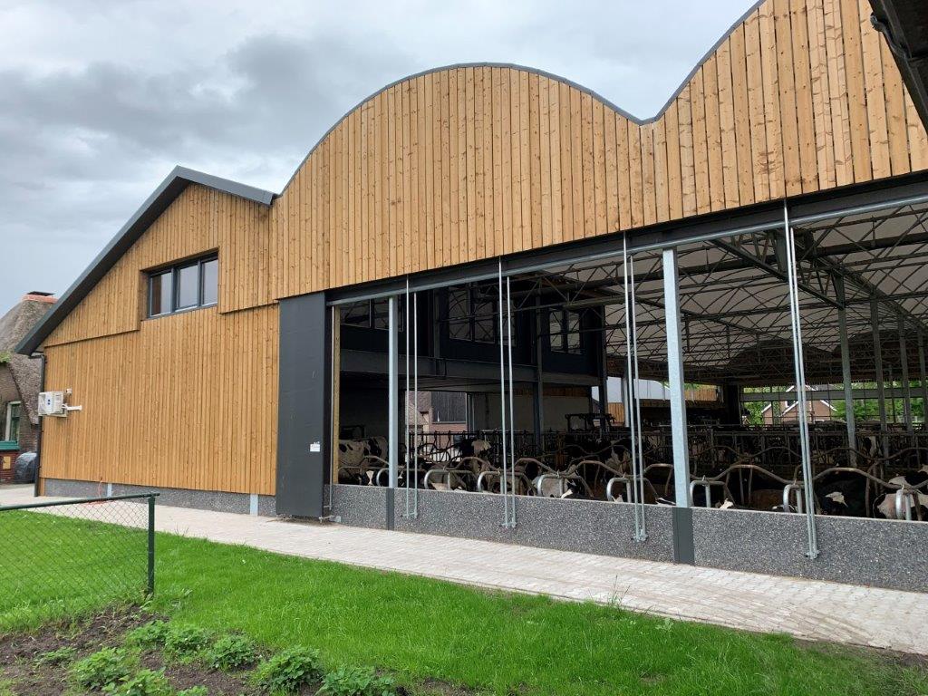 Opgeleverd Serrestal met Skybox